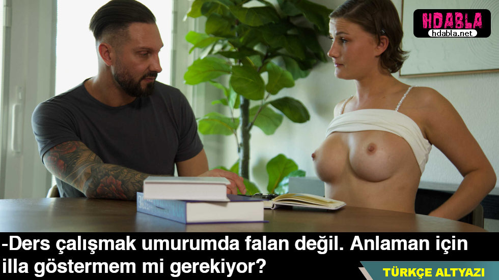 Özel ders aldığı arkadaşının abisine yavşadı göğüslerini açtı Özel ders aldığı arkadaşının abisine yavşadı göğüslerini açtı